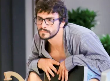 Ahmet Kural’a ehliyet şoku! 10 ay süreyle geri alındı