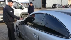 Balıkesir’de satış için anlaşamadığı kişiler dolandırdı! İcra başvurusuyla aracı bağlandı