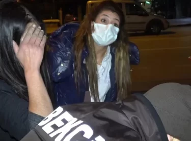 Bursa’da üçüncü kez kısıtlamada yakalanan genç kızdan gazetecilere: İşte o an bu an
