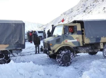 Son dakika Hakkari’de çığ felaketinden acı haber! Şehit sayısı 2’ye yükseldi