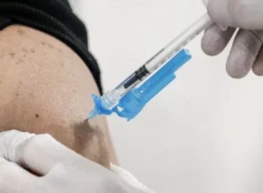 Her yıl aşı olacak mıyız? Bilim Kurulu Üyesi yanıtladı