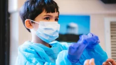 Pandemide ikinci dalgayla çocuk vakalar arttı! Yoğun bakıma kaldırılanlar oldu