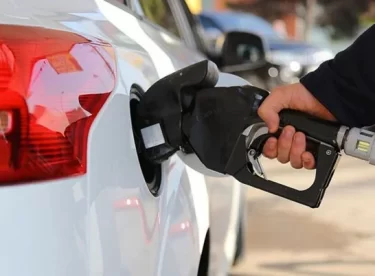 Son dakika benzin fiyatlarına zam geliyor! Pompaya yansıyacak mı?