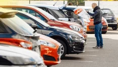 Araç alacaklar dikkat! Sahibinden 2. el otomobil fiyatları düşüşe geçti