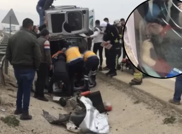 Bursa’da trafikte tekerleri fırladı taklalar attı! Dakikalarca bekledi