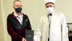 Bursa’da Ramazan ayından etkilenen Alman Müslüman oldu! İsmini değiştirdi