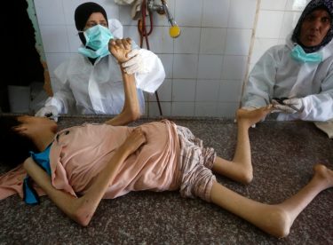 Gazze’de açlık nedeniyle ölümlersürüyor! Bir kız çocuğu hayatını kaybetti